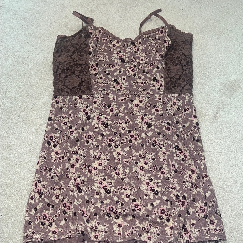 Floral Print Lace Trim Top